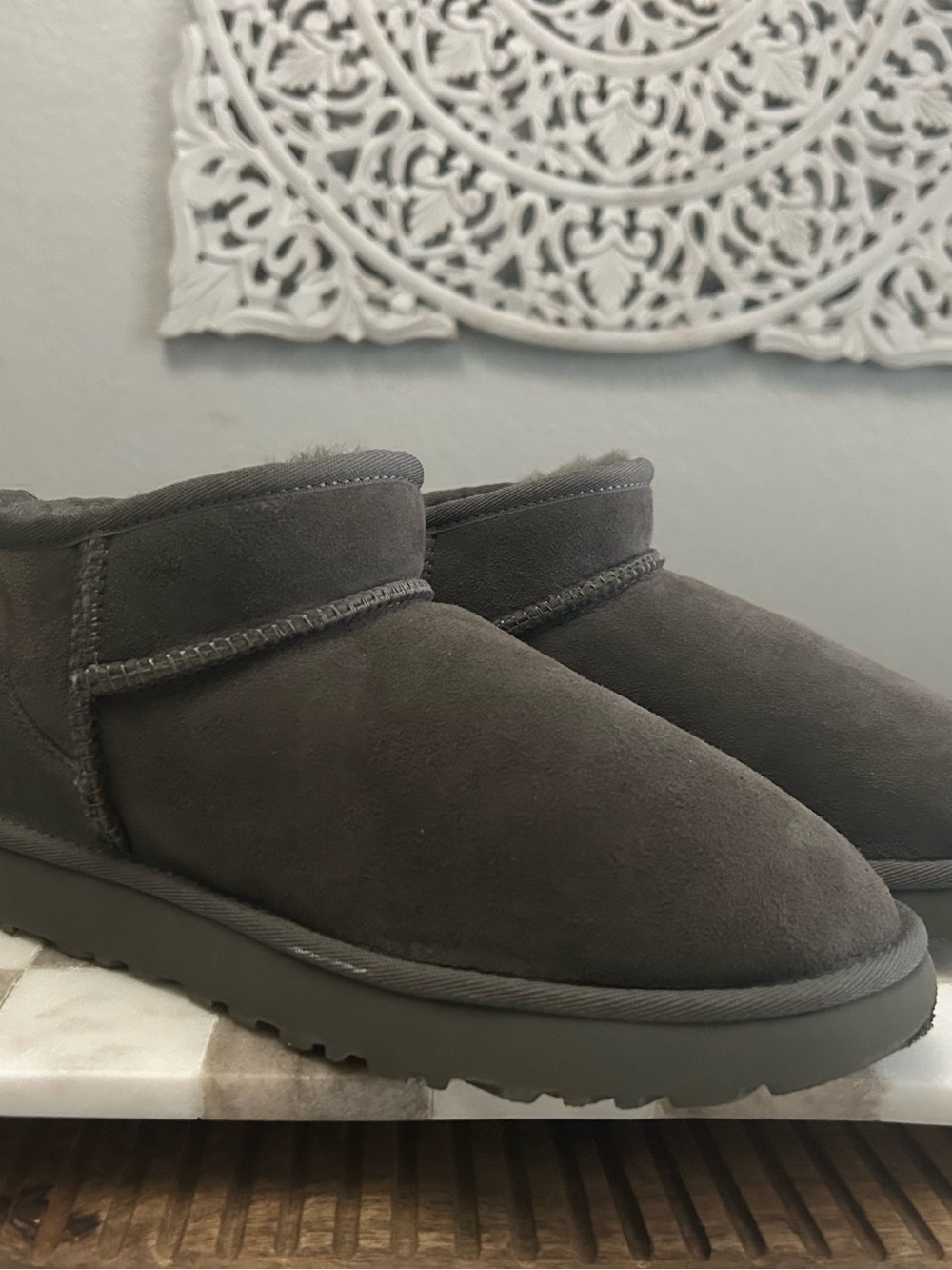 Classic Short Suede Shearling Cuff Slippers - Dark Gray